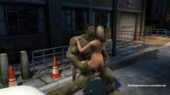 Hulk 3  трахнул на полицейской машине стройняшку